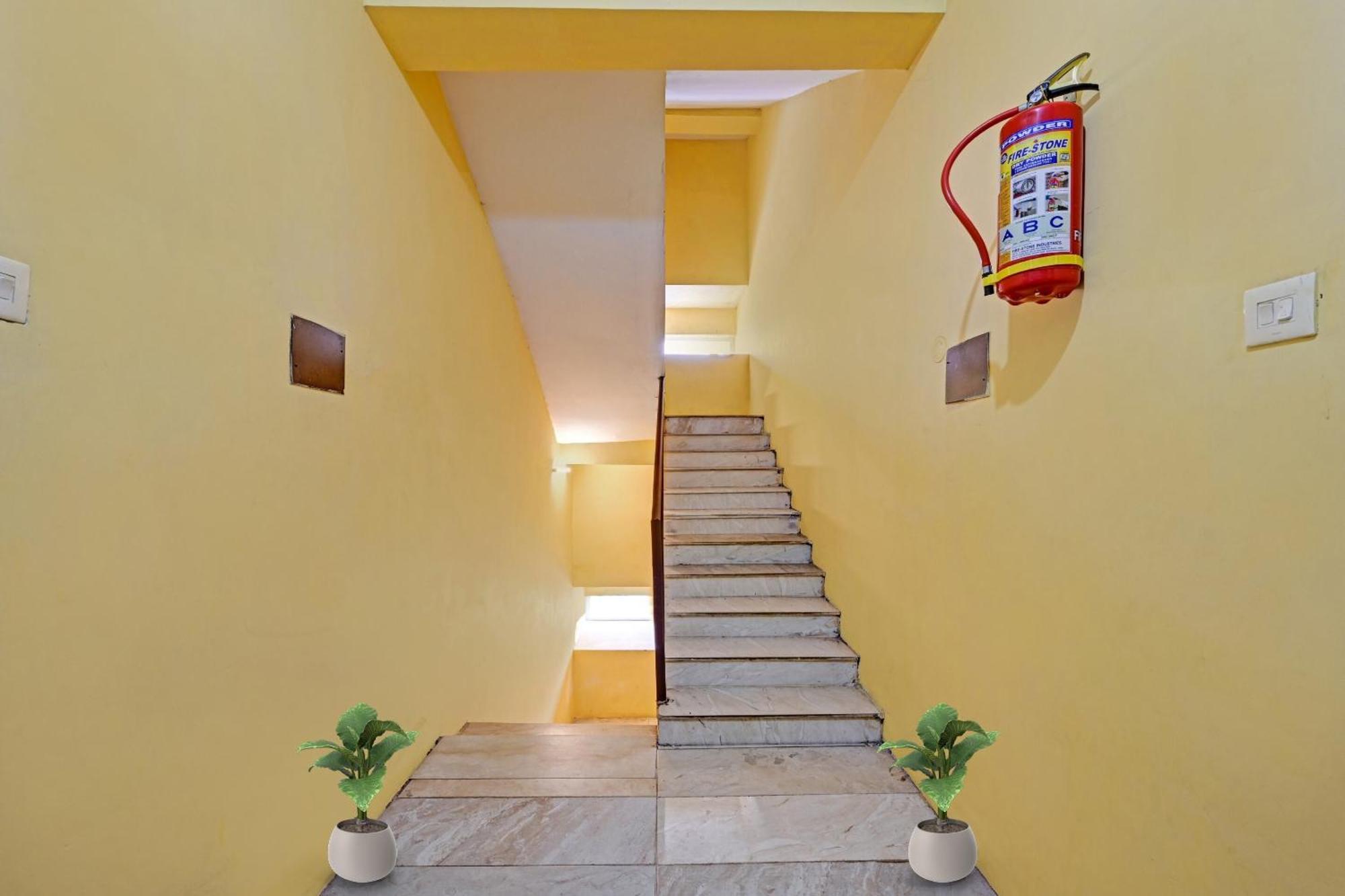 Hotel O Coastal Inn Luxury Service Apartments Kākināda Extérieur photo