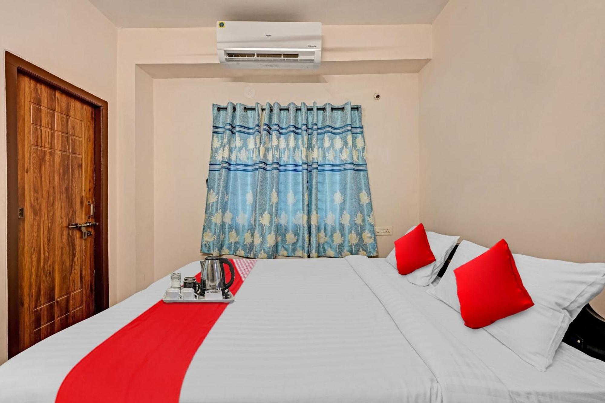 Hotel O Coastal Inn Luxury Service Apartments Kākināda Extérieur photo