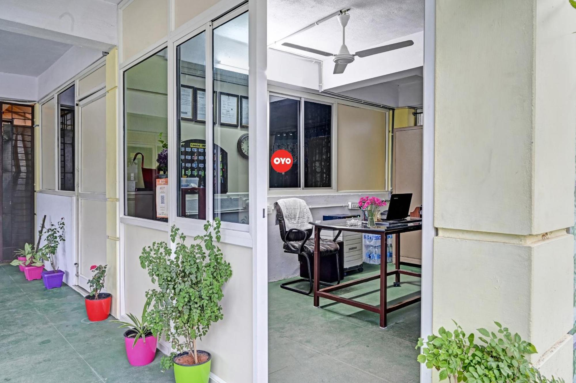 Hotel O Coastal Inn Luxury Service Apartments Kākināda Extérieur photo