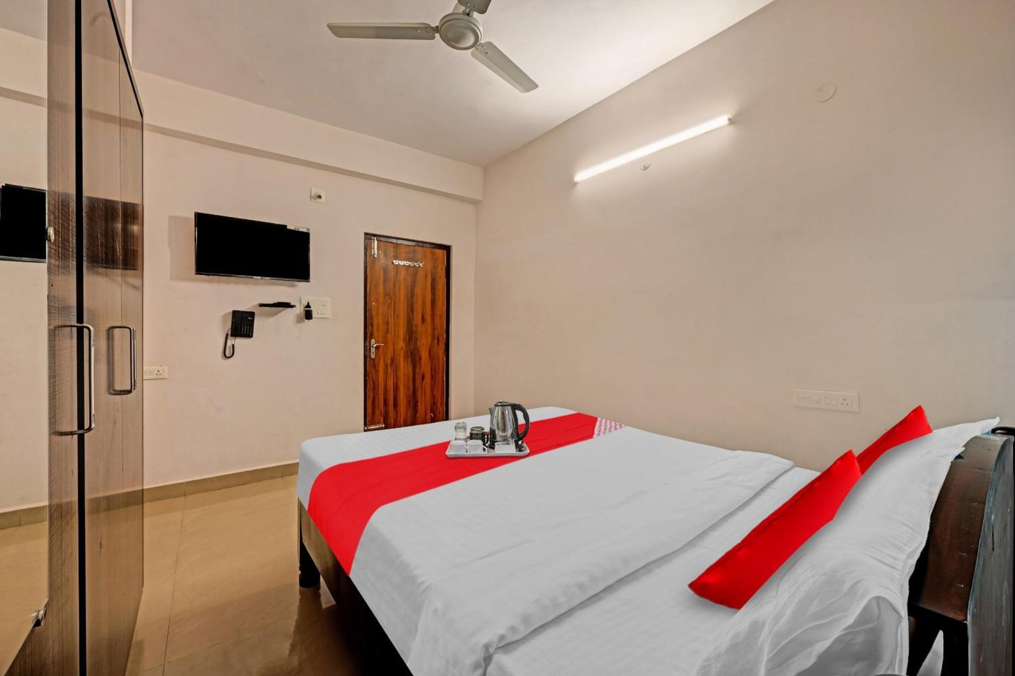 Hotel O Coastal Inn Luxury Service Apartments Kākināda Extérieur photo